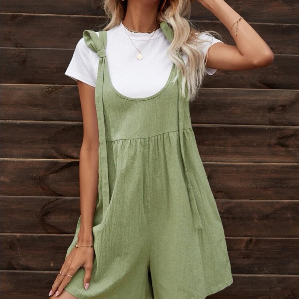 SHEIN XS Army Green Overall Tie Romper